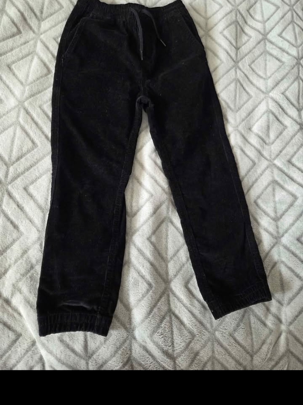 Kids Black Corduroy Jogger Pants (Velvet material).Size 6-7 Years.